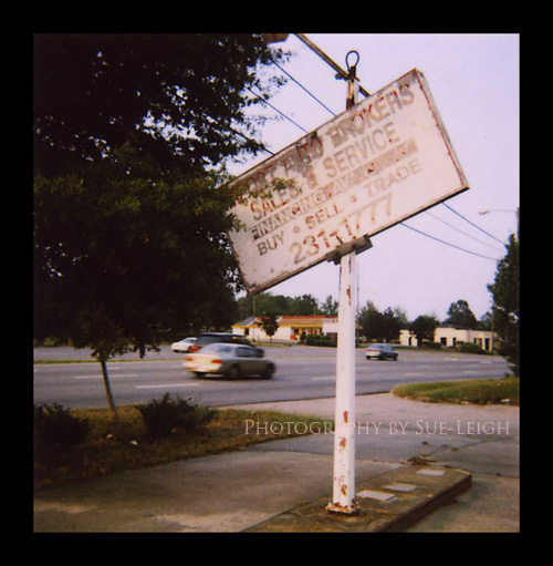 abandonned-sign.jpg